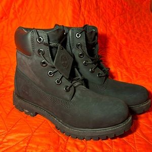 Women 6.5 black leather suede style Timberland boots